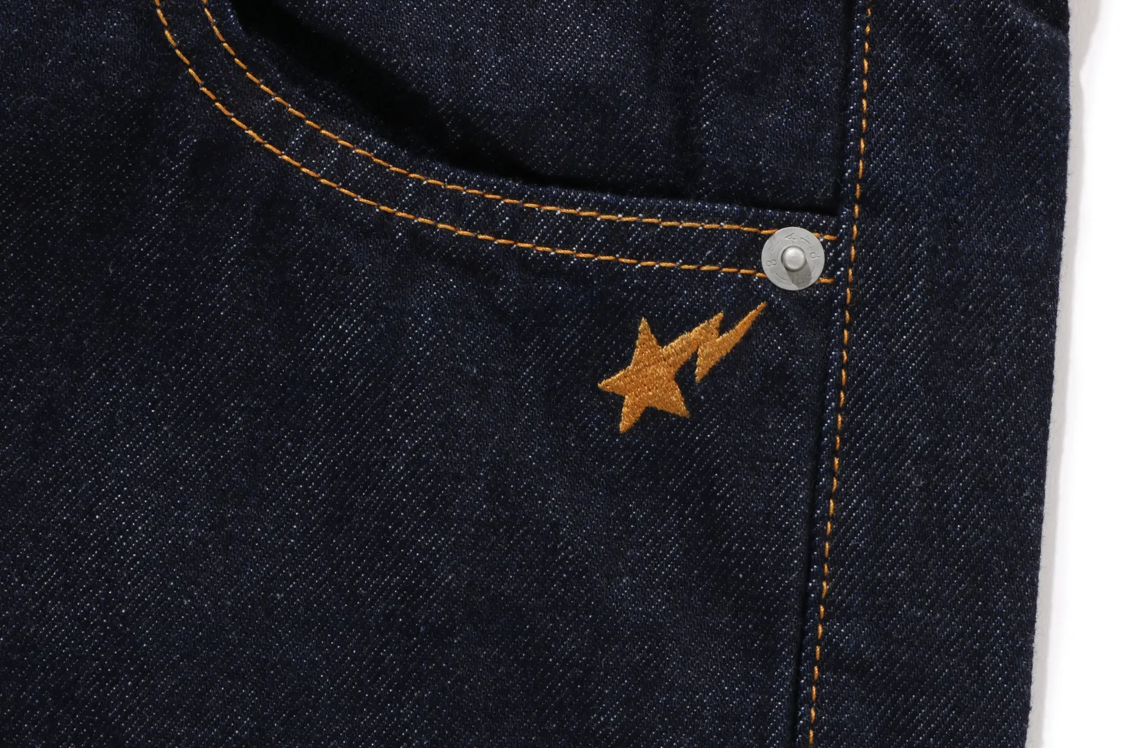 a_bathing_ape_jeanshosen_2.webp 0ZX A BATHING APE JEANSHOSEN MARINE New