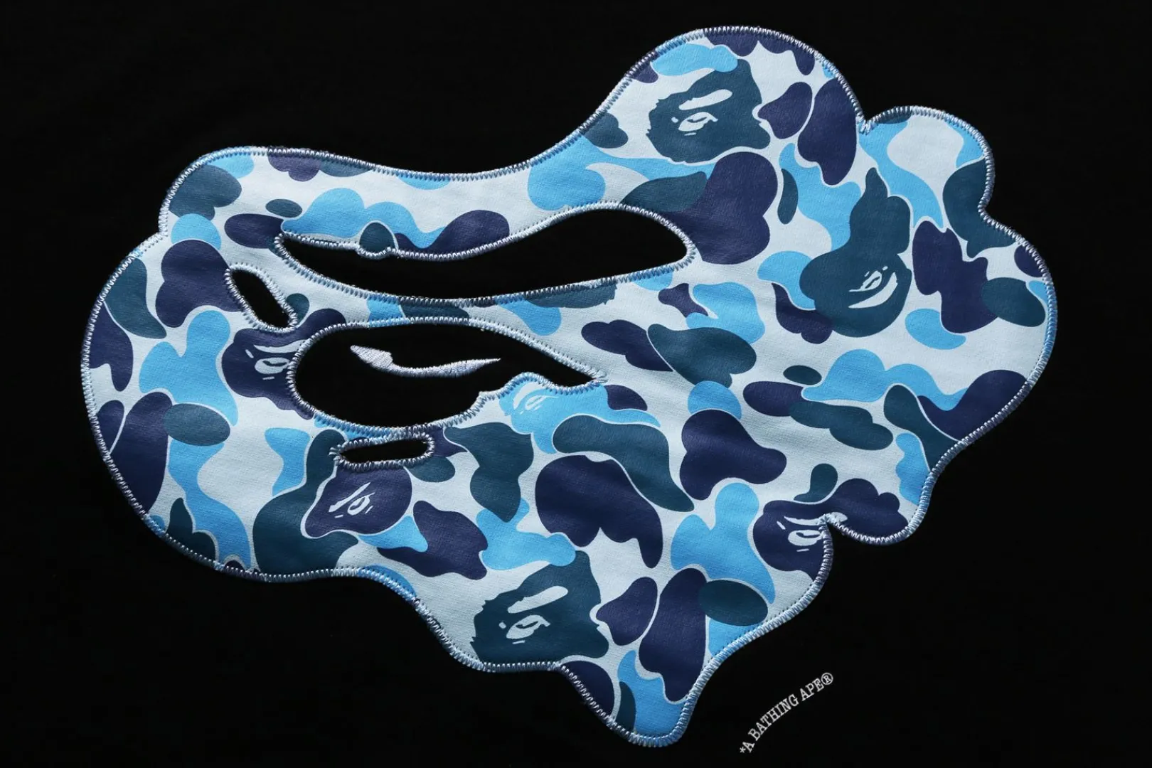 0ZX ABC CAMO PATCH LOCKER PASSFORM RUNDHALSAUSSCHNITT Flash Sale