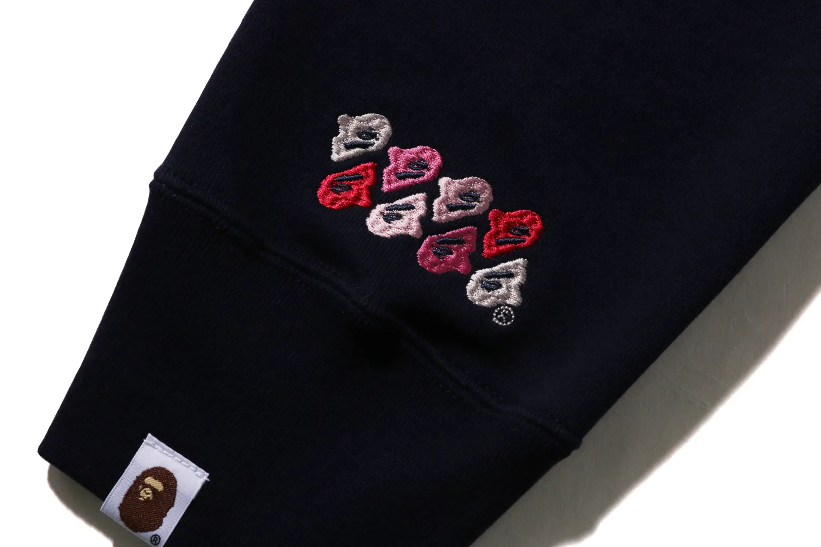 abc_camo_patch_locker_passform_rundhalsausschnitt_8.webp 0ZX ABC CAMO PATCH LOCKER PASSFORM RUNDHALSAUSSCHNITT Flash Sale