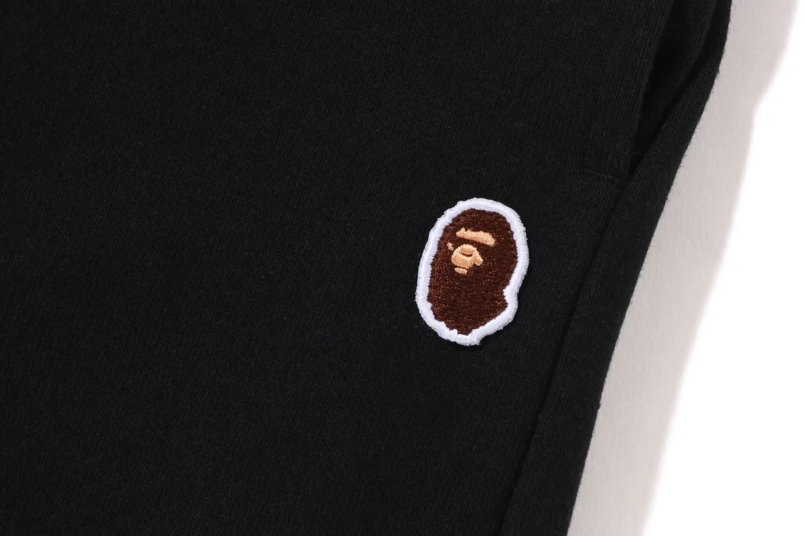 ape_head_one_point_bergrsse_sweatshorts_2.webp 0ZX APE HEAD ONE POINT ÜBERGRÖSSE SWEATSHORTS Store