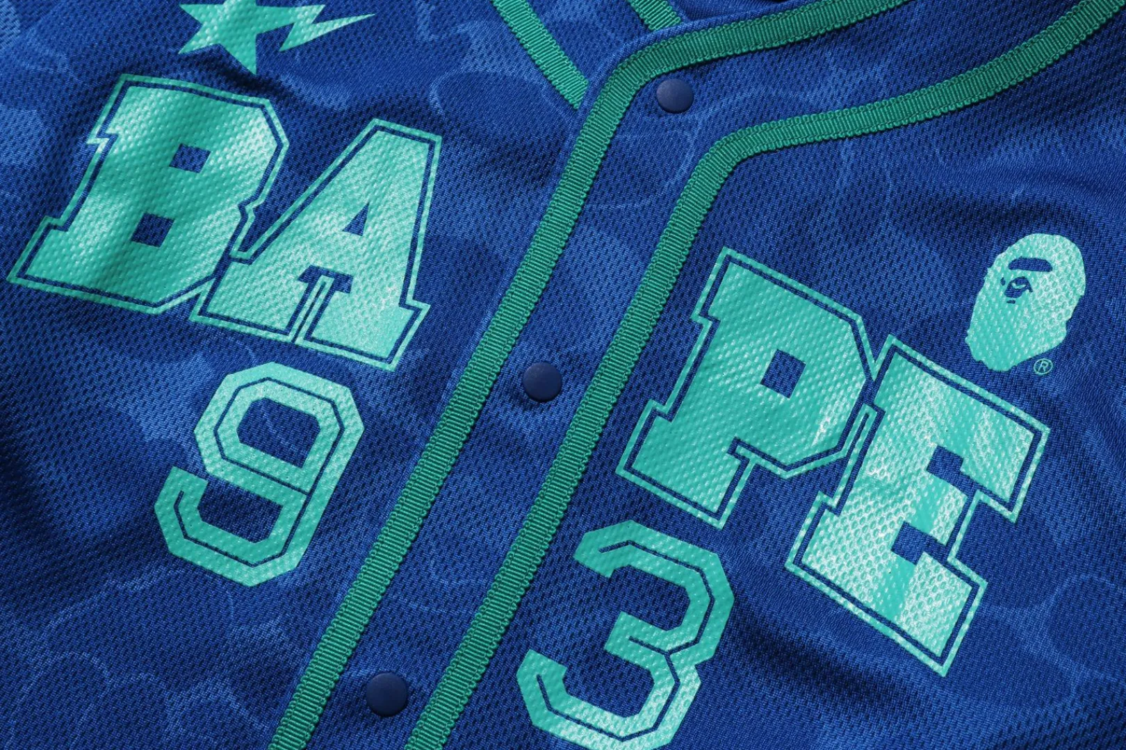 bape_baseballshirt_fr_kinder_5.webp 0ZX BAPE BASEBALLSHIRT FÜR KINDER Shop