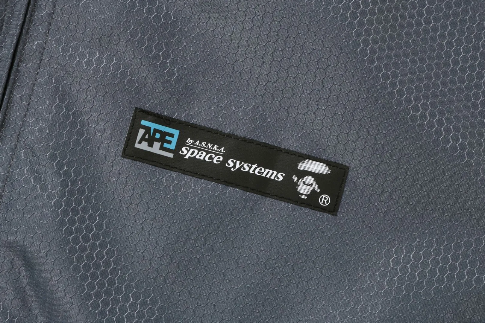 bomberjacke_aus_ripstop_mit_wabenmuster_7.webp 0ZX BOMBERJACKE AUS RIPSTOP MIT WABENMUSTER Cheap