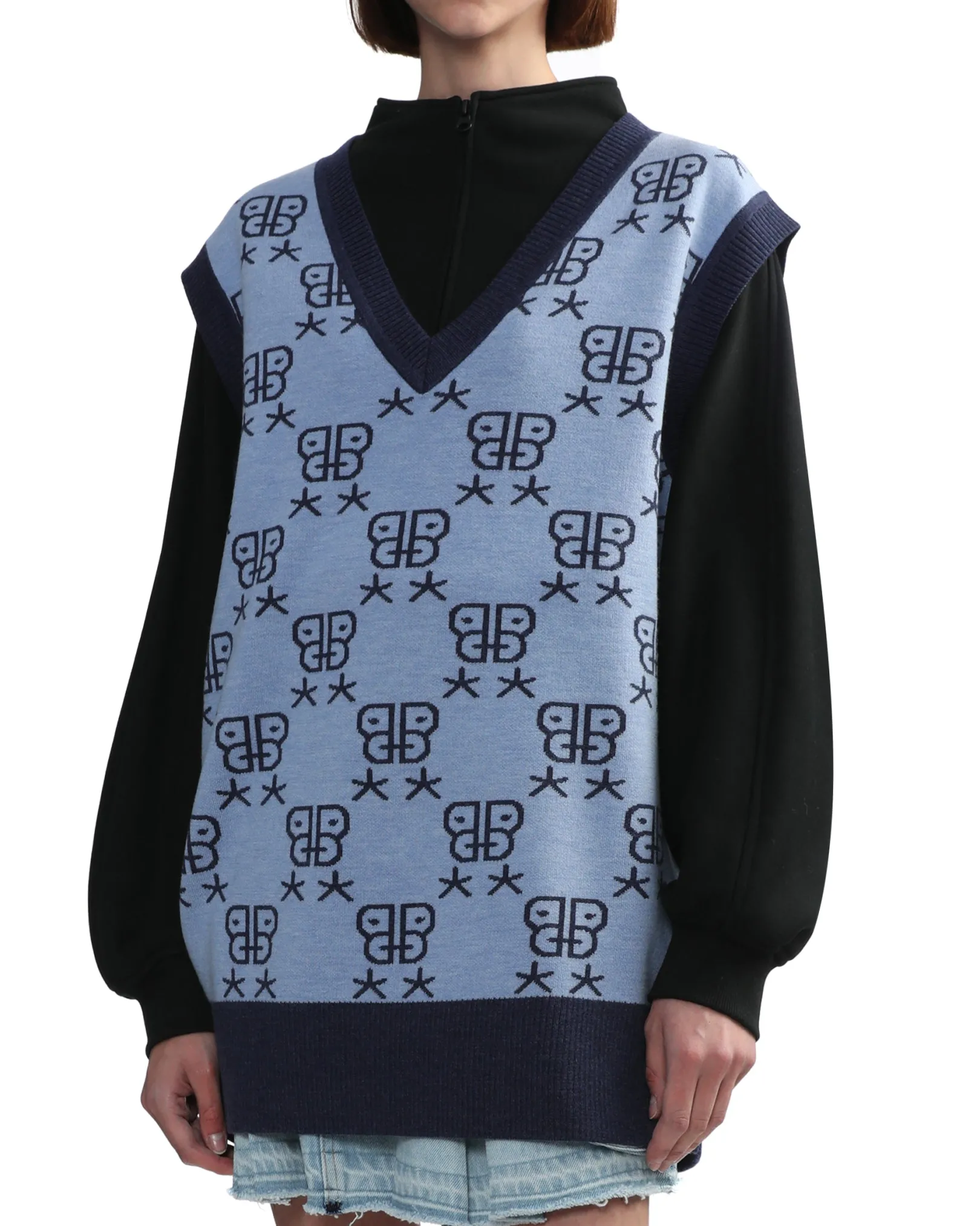 bpyknknxlbapy_monogram_strickweste_l_2.webp BPY KNKN4224XL/BAPY MONOGRAM STRICKWESTE L BLAU X WEISS Hot
