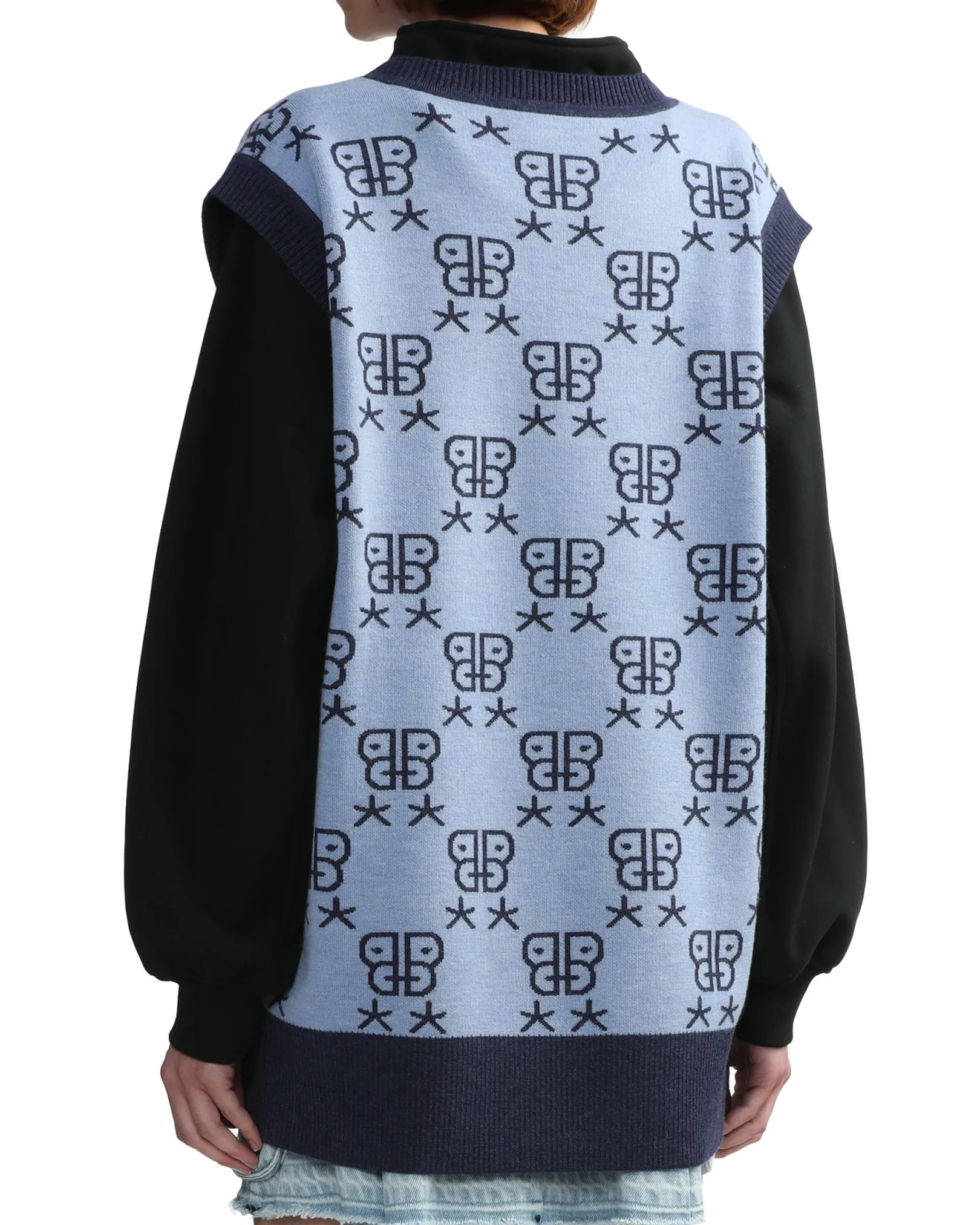bpyknknxlbapy_monogram_strickweste_l_4.webp BPY KNKN4224XL/BAPY MONOGRAM STRICKWESTE L BLAU X WEISS Hot