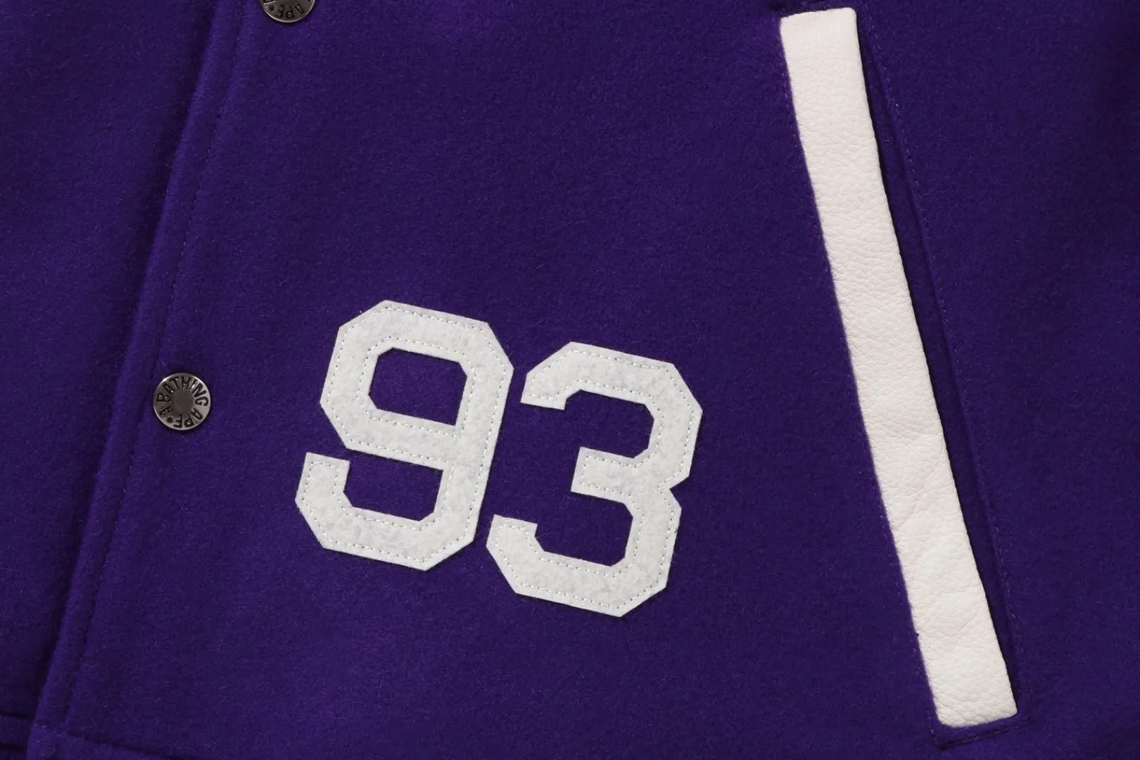 collegejacke_mit_riesigem_affenkopf_10.webp 0ZX Collegejacke mit riesigem Affenkopf Best Sale