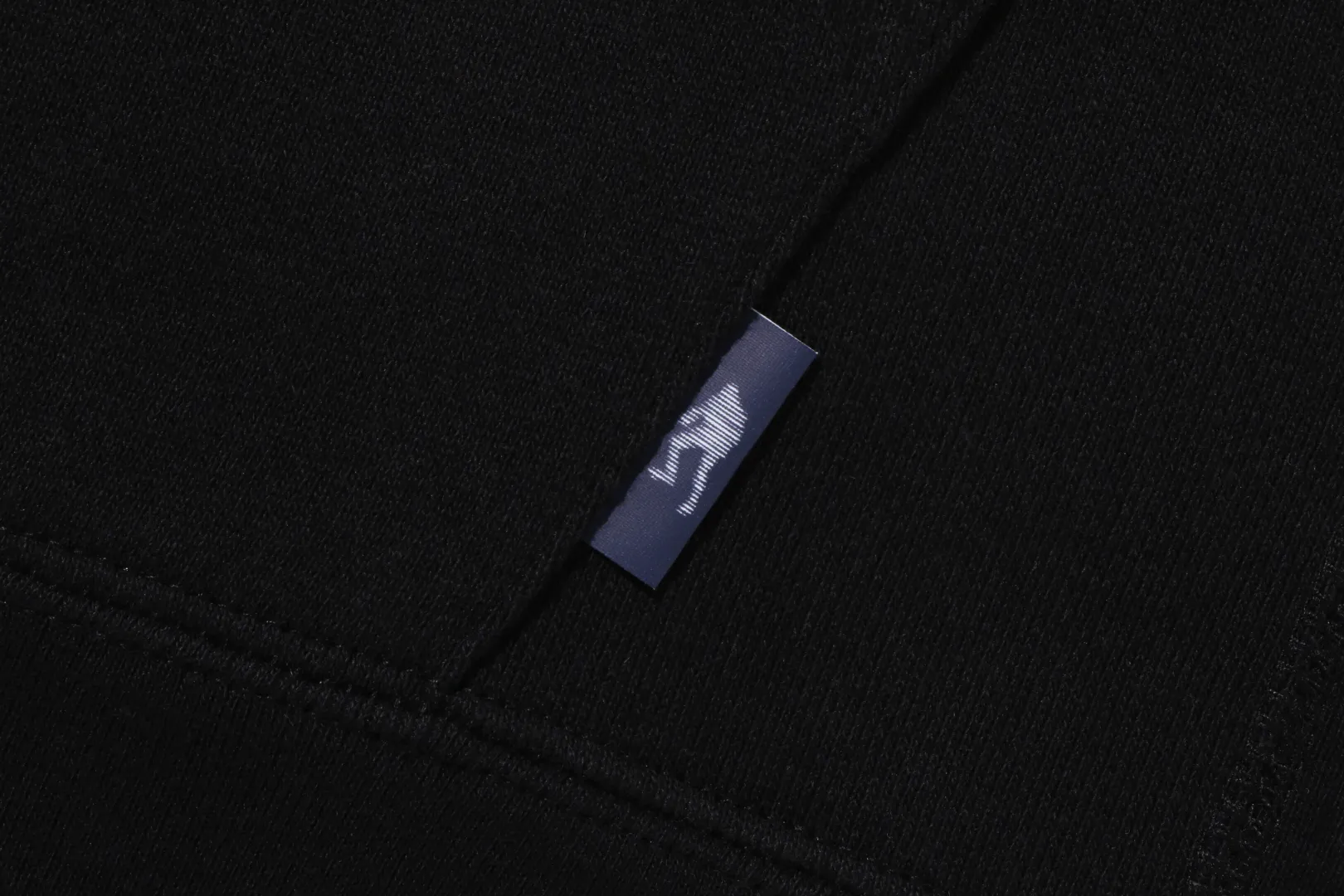 kapuzenpullover_mit_stickerei_bape_2.webp 0ZX Kapuzenpullover mit Stickerei „BAPE“ Discount