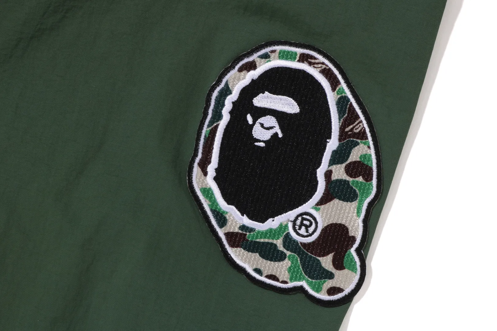 leichte_jacke_mit_mehreren_motiven_und_lockerer_passform_8.webp 0ZX Leichte Jacke mit mehreren Motiven und lockerer Passform Shop