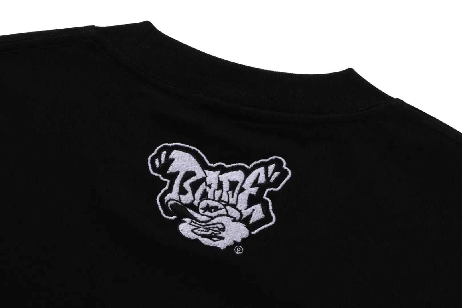 oversized_langarmtshirt_mit_gradientaffenkopf_3.webp 0ZX OVERSIZED LANGARM-T-SHIRT MIT GRADIENT-AFFENKOPF New