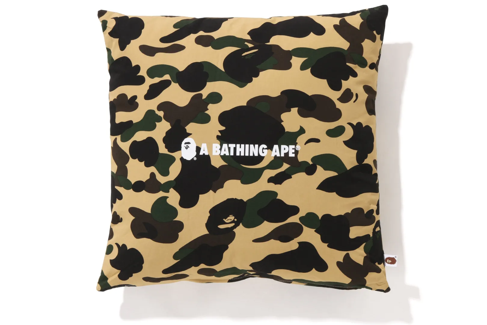 st_camo_a_bathing_ape_quadratisches_kissen_2.webp 0ZX 1ST CAMO A BATHING APE QUADRATISCHES KISSEN Store