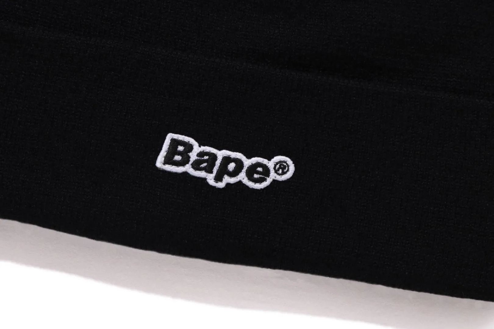 strickkappe_mit_bapepatch_2.webp 0ZX STRICKKAPPE MIT BAPE-PATCH Best