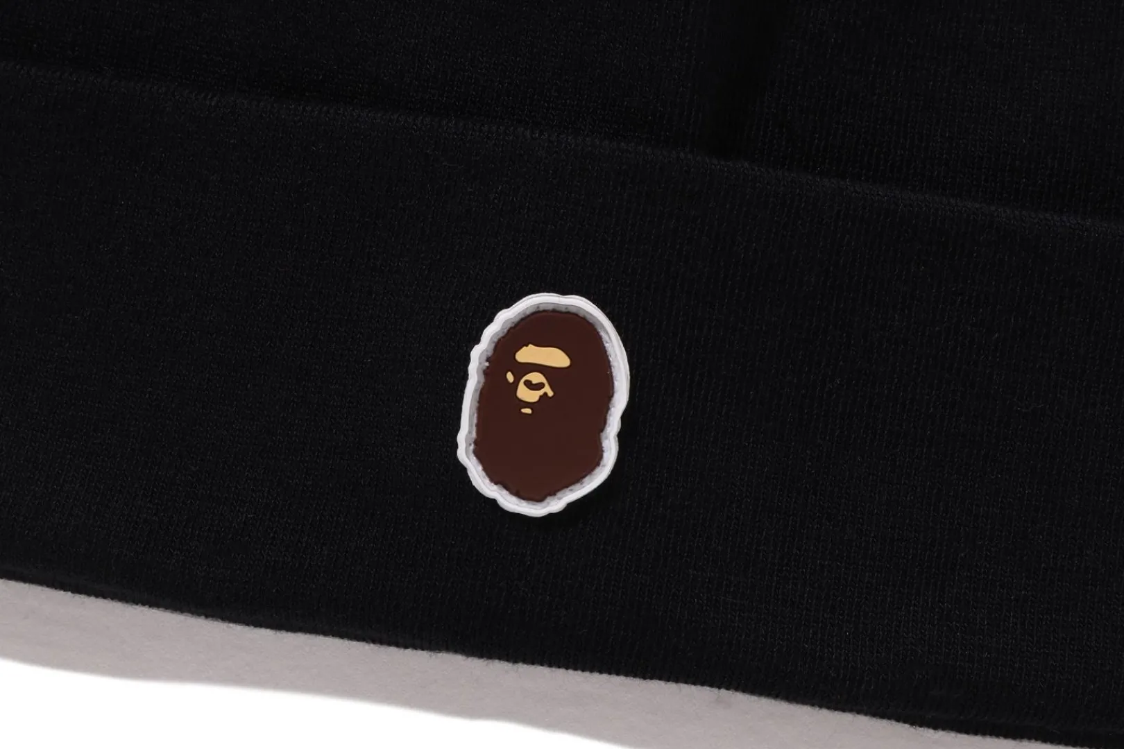 strickmtze_mit_silikonaffenkopf_5.webp 0ZX Strickmütze mit Silikon-Affenkopf Store