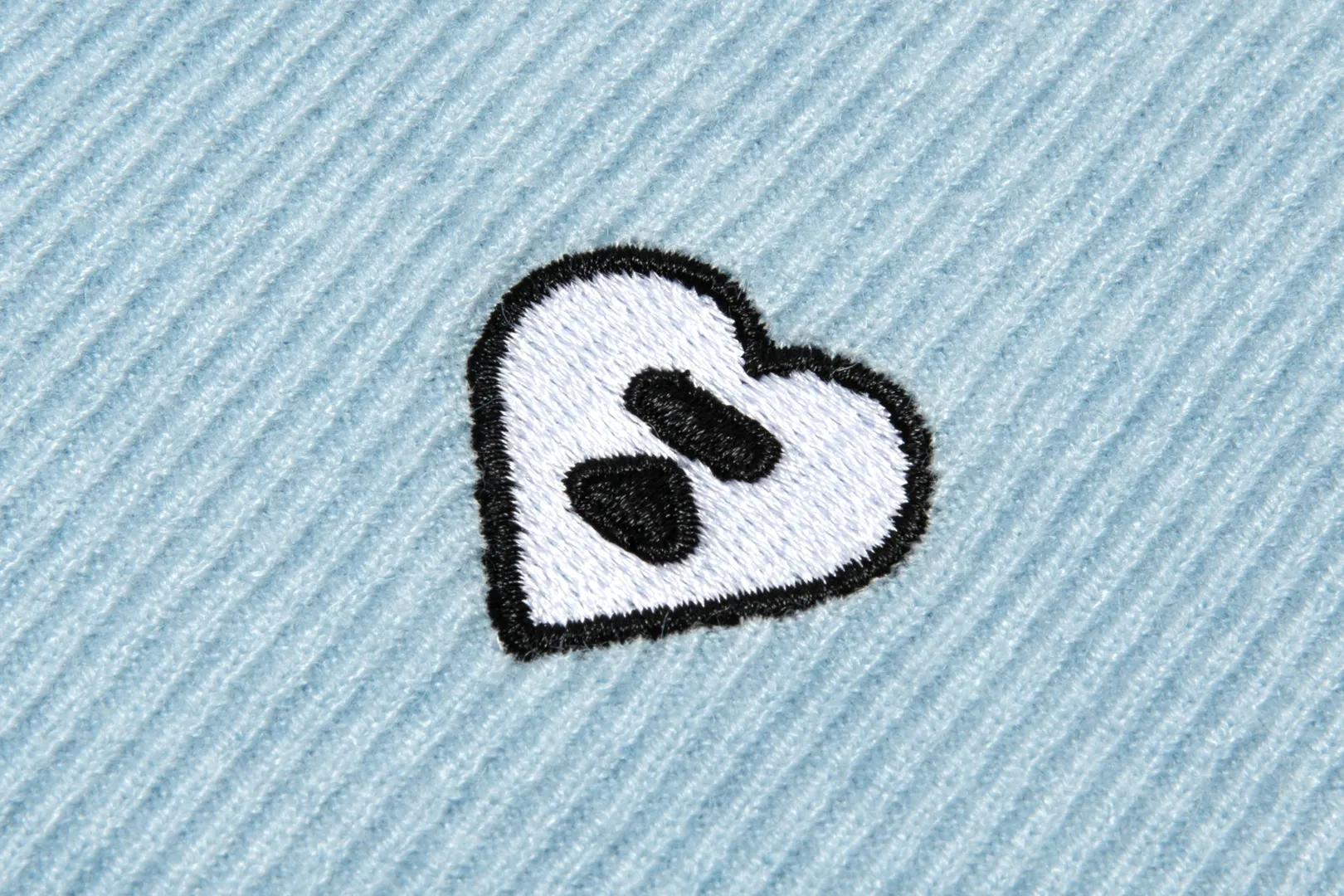 stricktop_mit_vausschnitt_8.webp 0PX STRICKTOP MIT V-AUSSCHNITT Hot